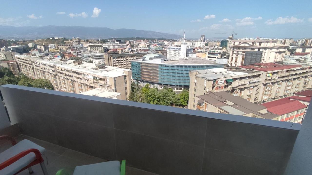Sky View Luxury Center Skopje Apartments Esterno foto