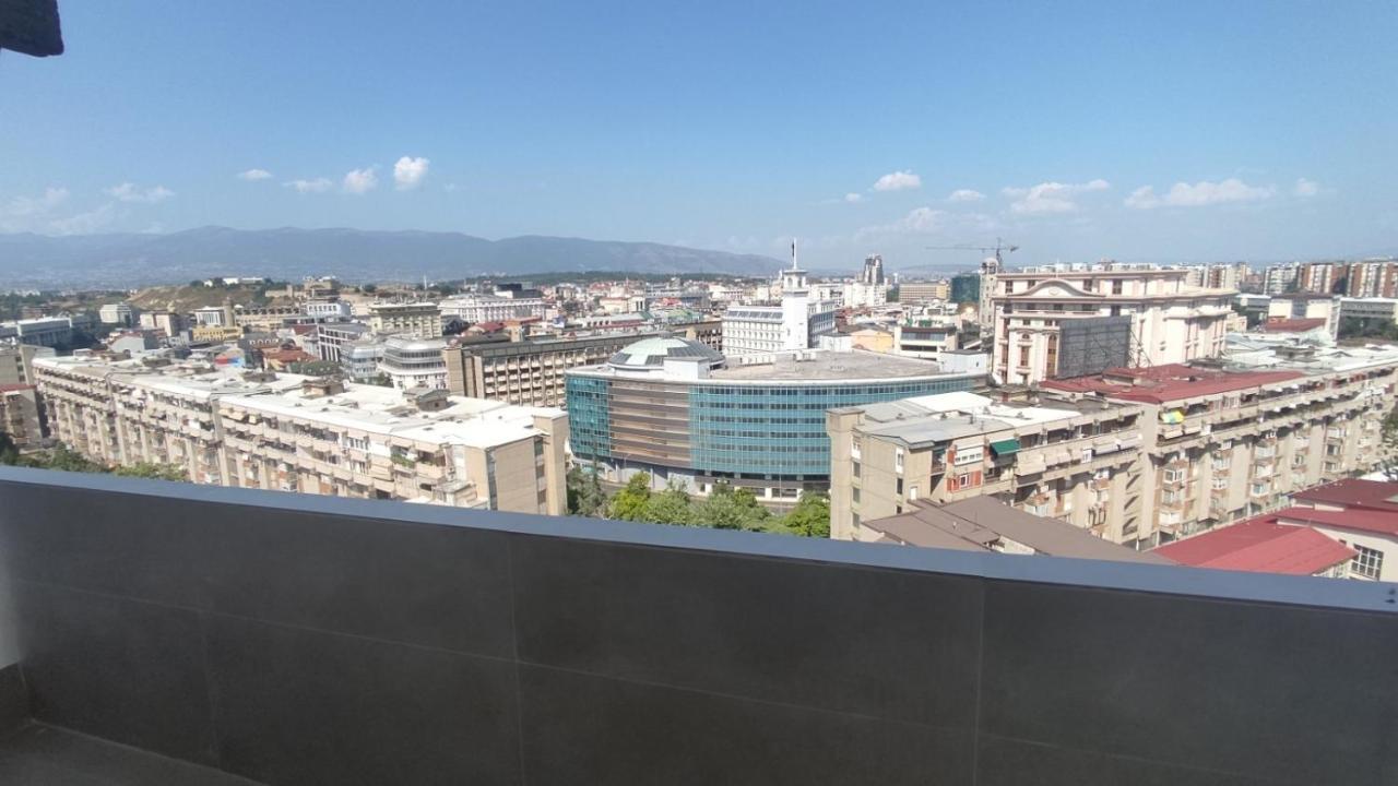 Sky View Luxury Center Skopje Apartments Esterno foto